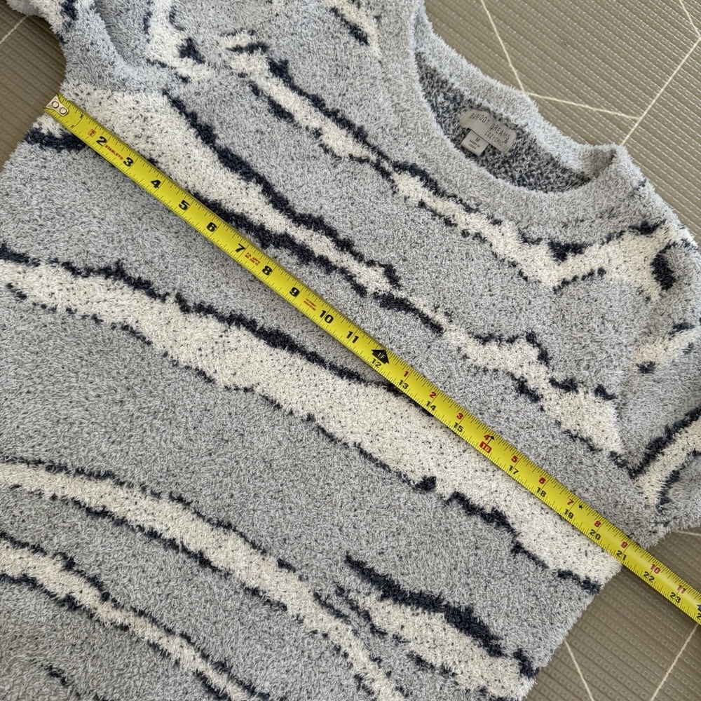 Barefoot Dreams Cozychic Seaside Crew Neck Sweater Size Medium Zebra Print - Picture 6 of 7
